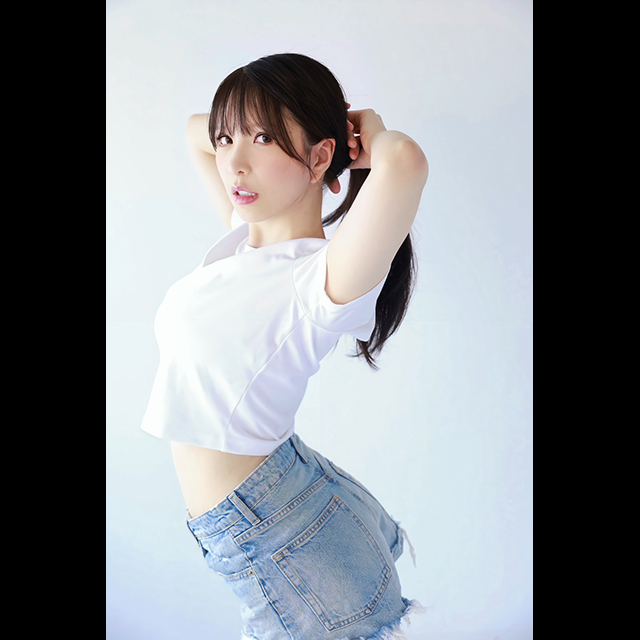 AKARI MIZUSAWA IMAGE